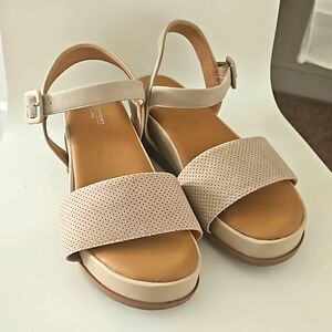 Rockport Women's Wedge Tan Slippers Sandals